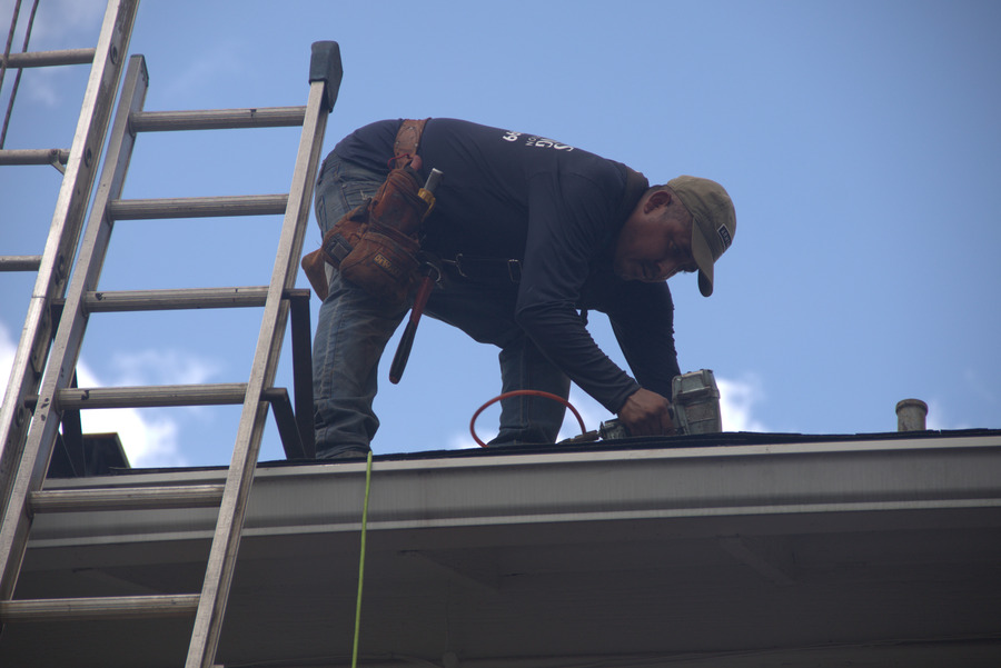 Licensed roofing contractor in Atlanta, GA